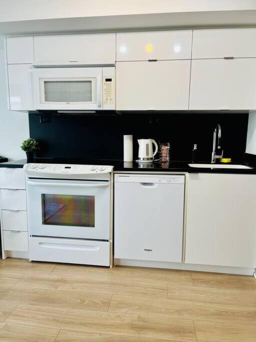 Deluxe Suite Toronto Eksteriør bilde