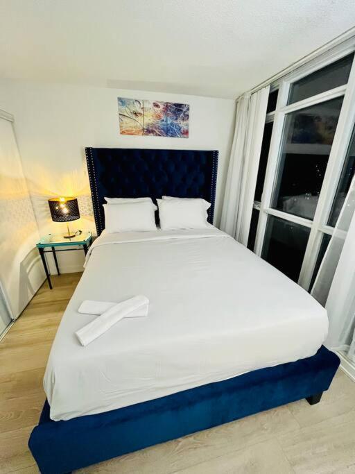 Deluxe Suite Toronto Eksteriør bilde